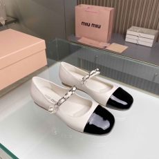 Miu Miu flat shoes